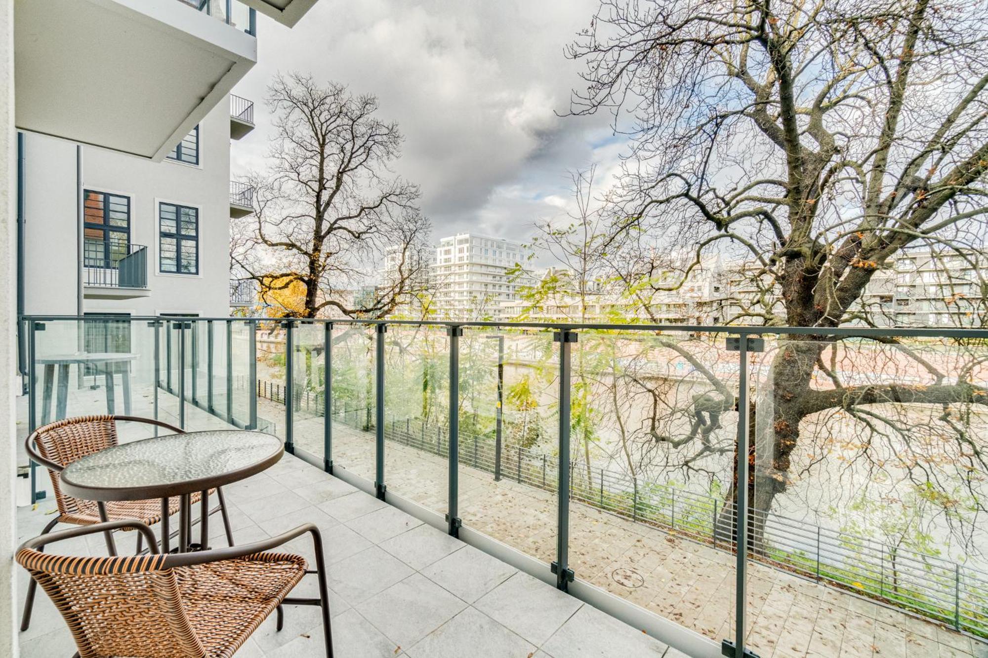 Apartament Riverside View - Parking Free Breslavia Exterior foto